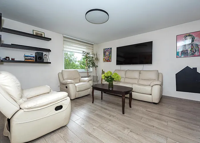 Daire Algirdo Apartments, Self Check-in, Free Private Parking *