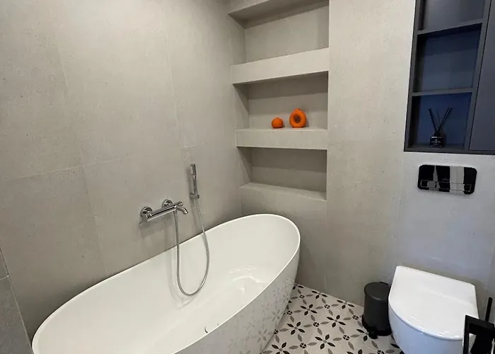 Algirdo Apartments, Self Check-in, Free Private Parking * ヴィリニュス