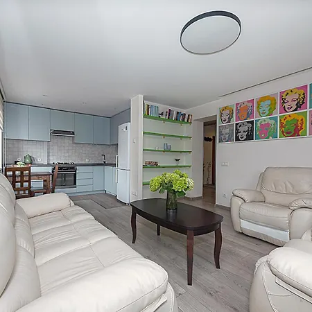 Lejlighed Algirdo Apartments, Self Check-in, Free Private Parking *